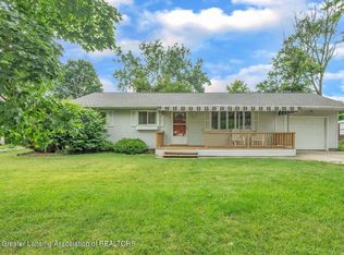 4318 Darron Dr, Lansing, MI 48917