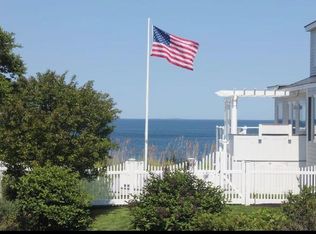 40 Dumas Ave, Hampton, NH 03842