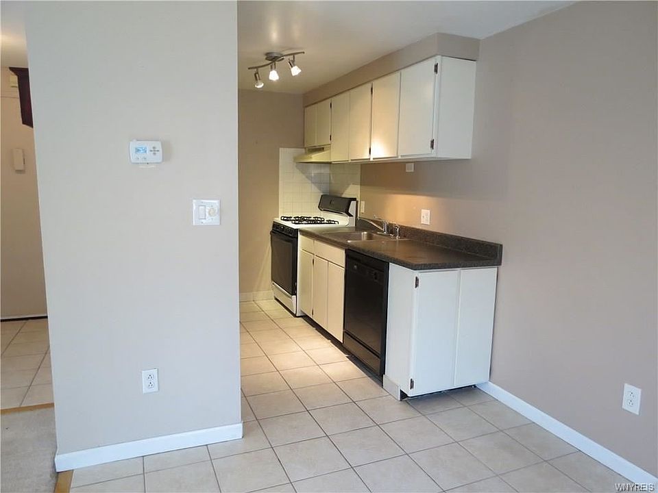 1st image of 61C Georgian Ln APT 2