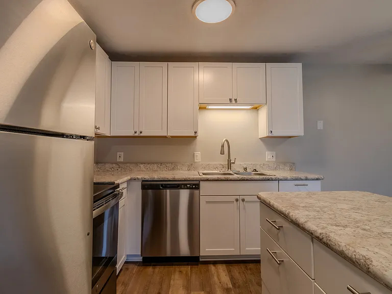 The Tides 1510 Veterans Dr — Photo 17