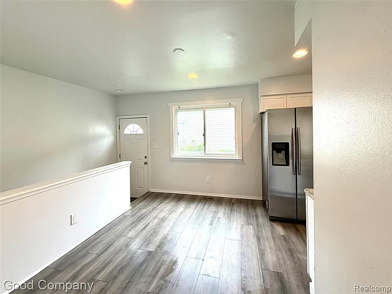 28918 Powers St — Photo 4