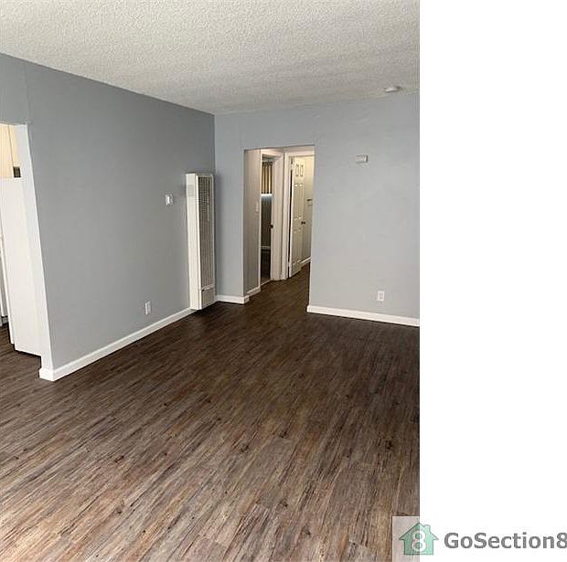 1st image of 835 W 165th Pl