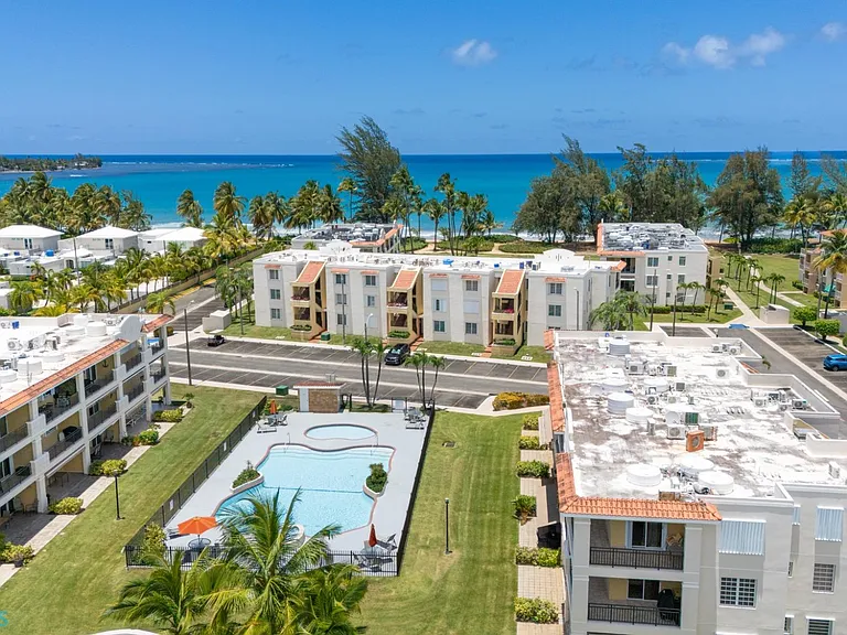 E-7 Continental Beach Resort #E-7 — Photo 2
