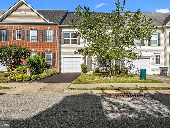 2nd image of 23467 Dahlia Cir