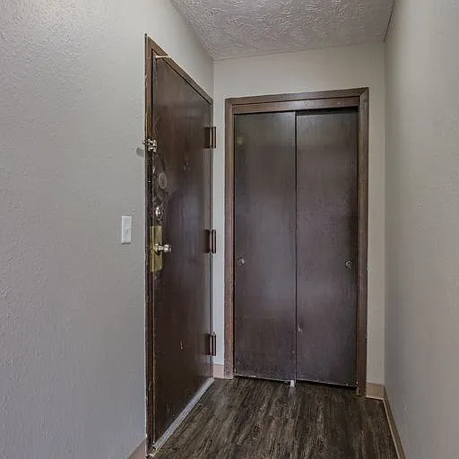 Whispering Isle Apartments — Photo 40
