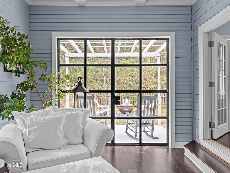 25 McLeod Rd — Photo 25