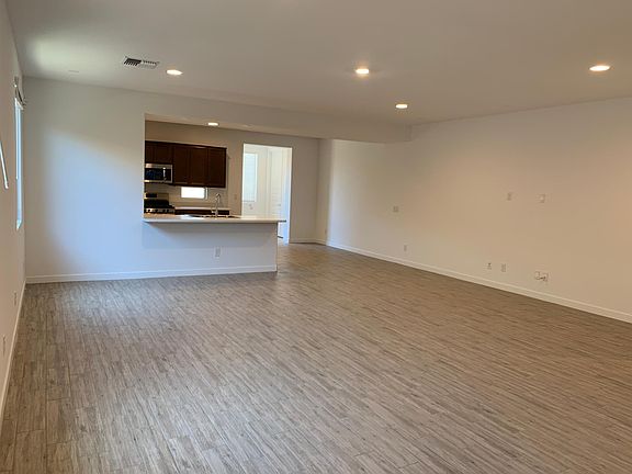 5th image of 6330 W Illini St