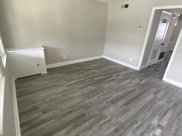 7431 Holabird Ave — Photo 3
