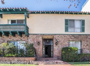 129 S Canon Dr #4, Beverly Hills, CA 90212