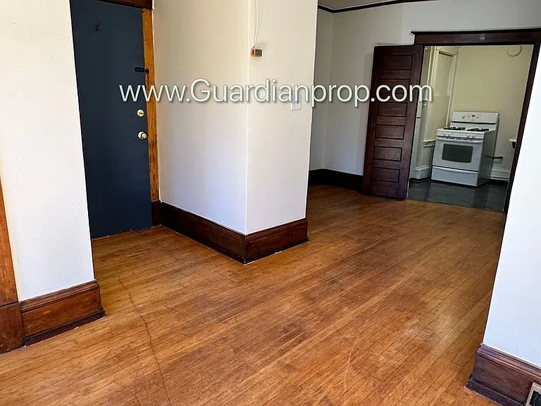 1907 Lyndale Ave S #9 — Photo 7