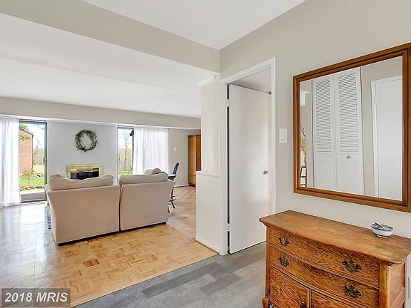 3rd image of 6 Pickburn Ct #C