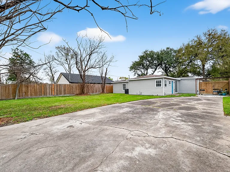4907 Marietta Ln — Photo 36