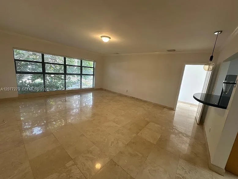 Bal Harbour Court Condo — Photo 3