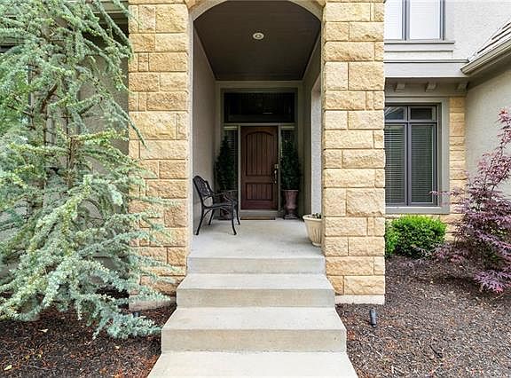 2nd image of 10906 W 145th Pl