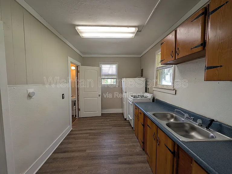 615 N Avery St #3 — Photo 3
