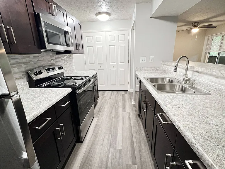 The Vinings Apartments — Photo 50