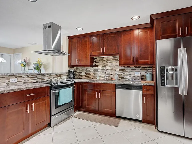 740 Buttonwood Rd — Photo 10