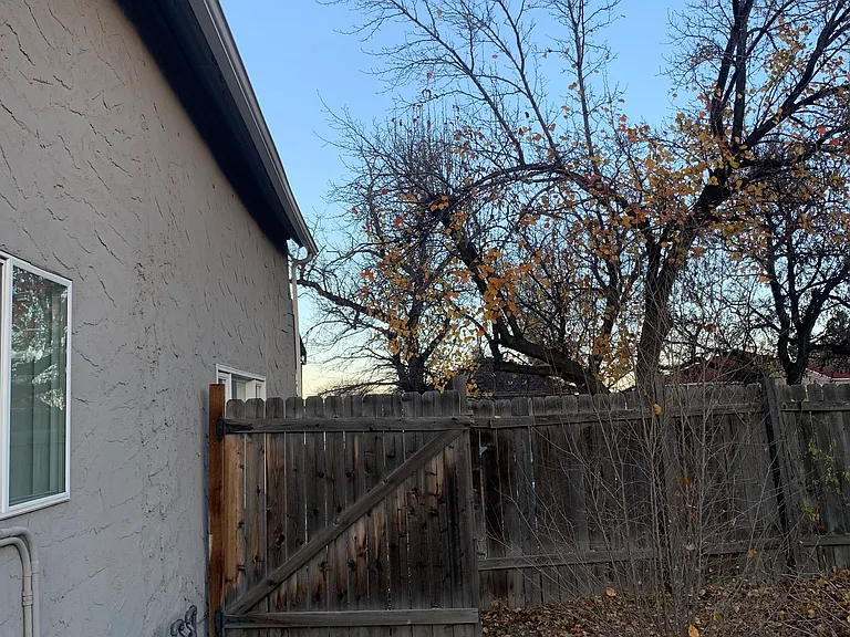 883 Knox Ct — Photo 31