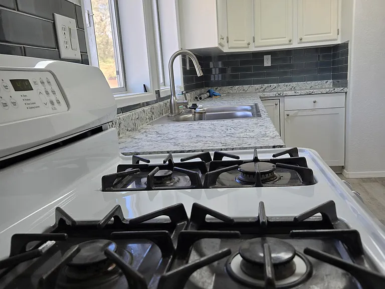 1015 La Vega Ln — Photo 4