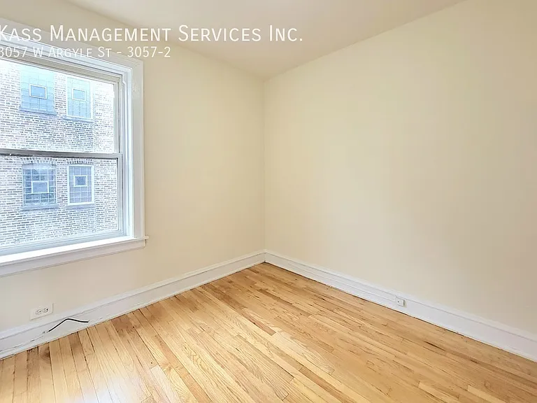 3057 W Argyle St #2 — Photo 5