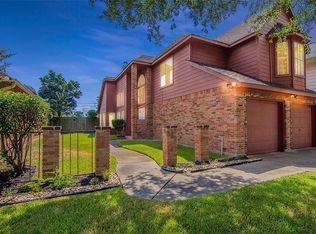 11827 Meadowchase Dr, Houston, TX 77065