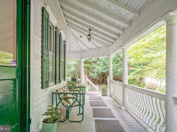 315 Chestnut St, Moorestown, NJ 08057