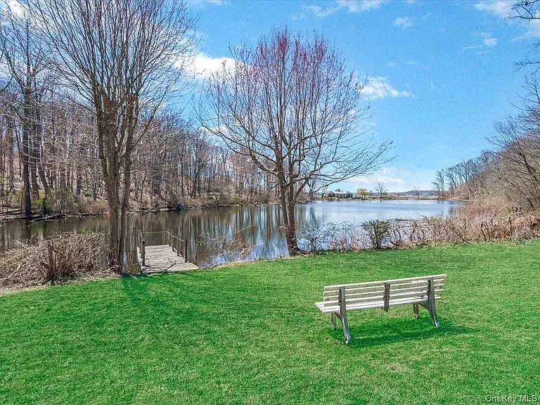 19 Mallard Dr — Photo 34