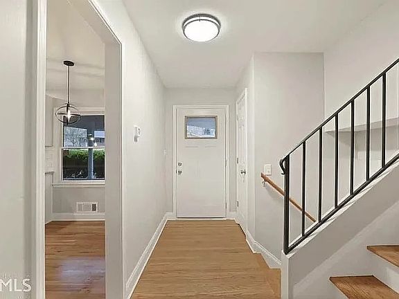 2nd image of 1795 Queens Way