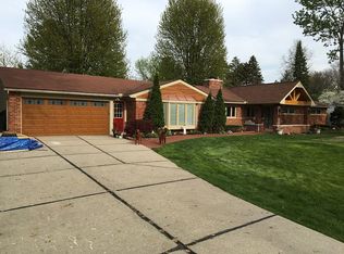 4811 Tullamore Dr, Bloomfield Hills, MI 48304