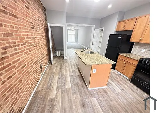 202 N Linwood Ave — Photo 6