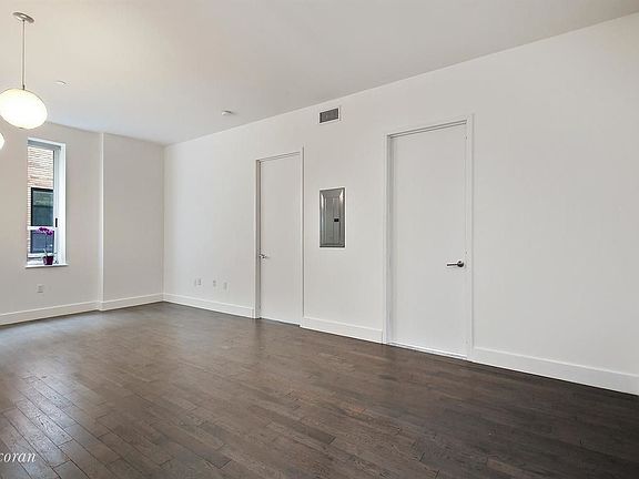 5th image of 416 W 52nd St #623