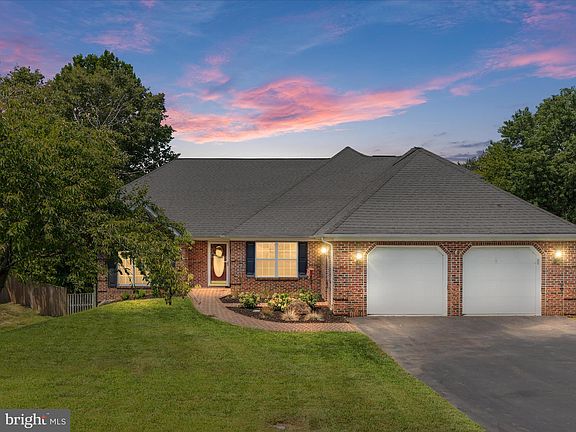 2nd image of 109 Senseny Glen Dr