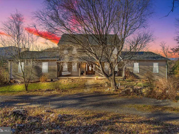81 Edge Of Woods Ln, Hedgesville, WV 25427