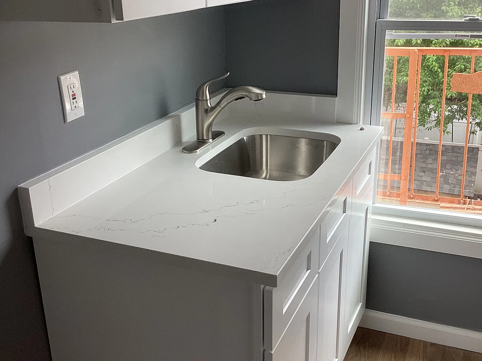 1 bed, 700 sqft, $1,699 — Photo 2