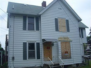 1st image of 350 Irvine Pl
