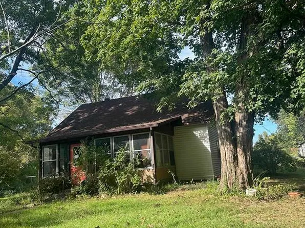 216 Gibson Rd, Slaughters, KY 42456