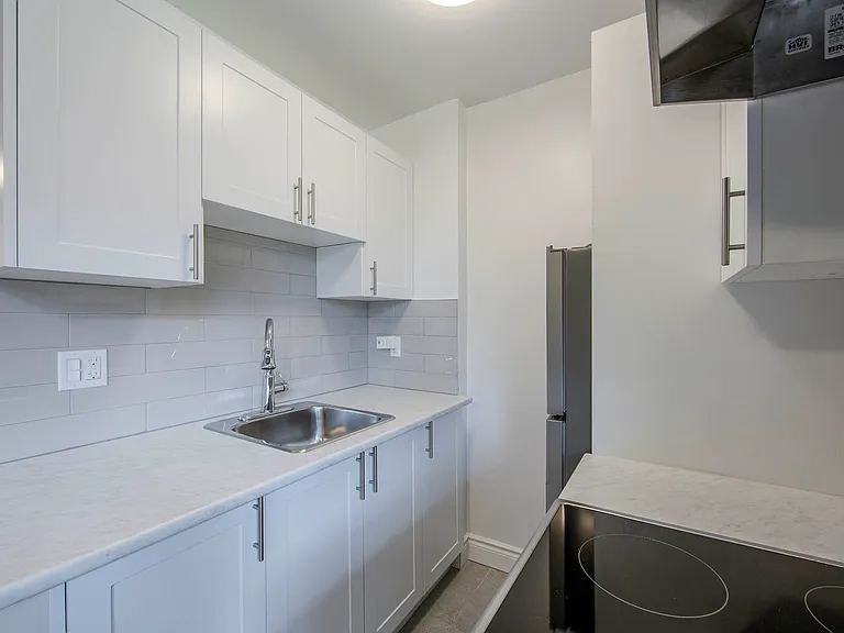 2788 Keele St — Photo 7