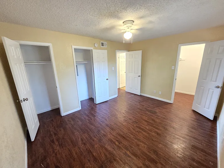 601 Harbour Ave #201 — Photo 5