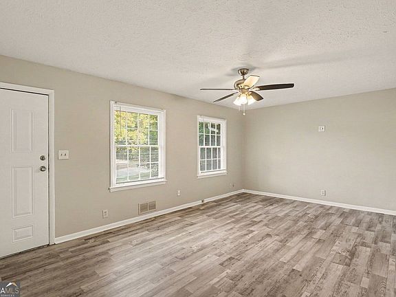 4th image of 4077 Rockey Valley Dr
