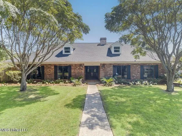 42 Cambridge Ave, Gulfport, MS 39507