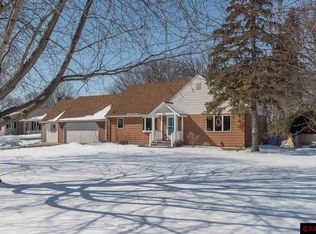 126 S Skyline Dr, Skyline, MN 56001