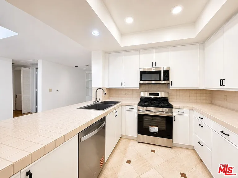 235 S Tower Dr #102 — Photo 12