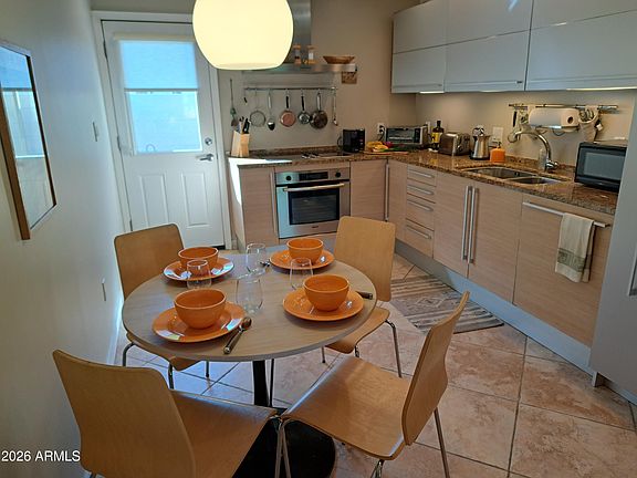 5th image of 1850 E Maryland Avenue #56