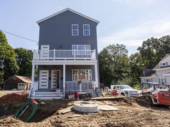 1472 Somerset Ave, Taunton, MA 02780