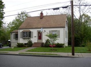 26 Hart St, Woburn, MA 01801