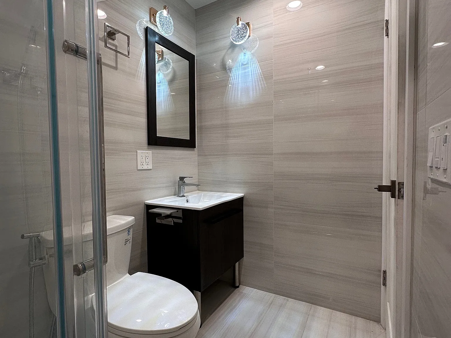3 bed, $1,000 — Photo 4