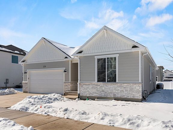 Finished home photos are representational images only. See sales agent for details.