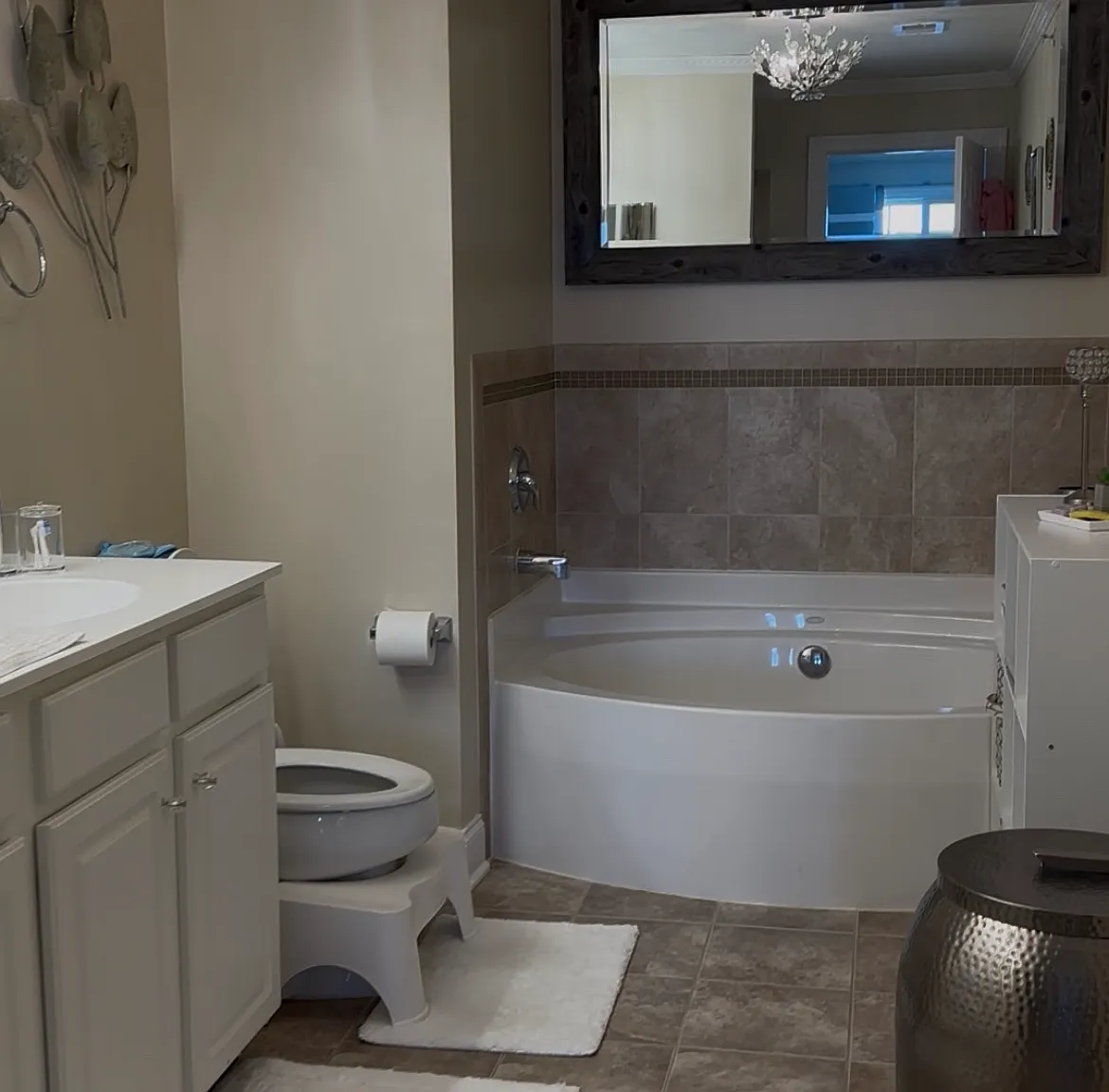 2 bed, 2.5 bath, 1900 sqft, $5,500 — Photo 4