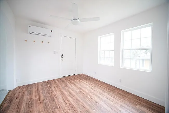Front living room with front entrance