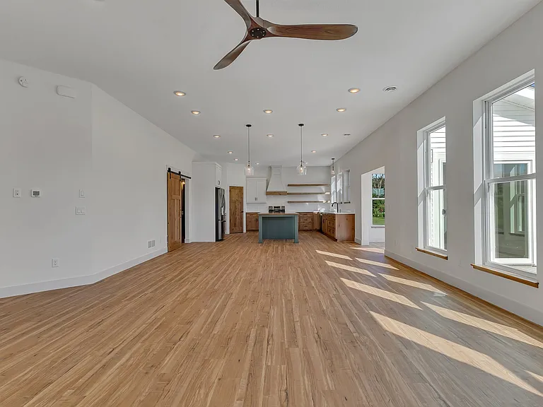 6624 Captains Cir NW — Photo 21